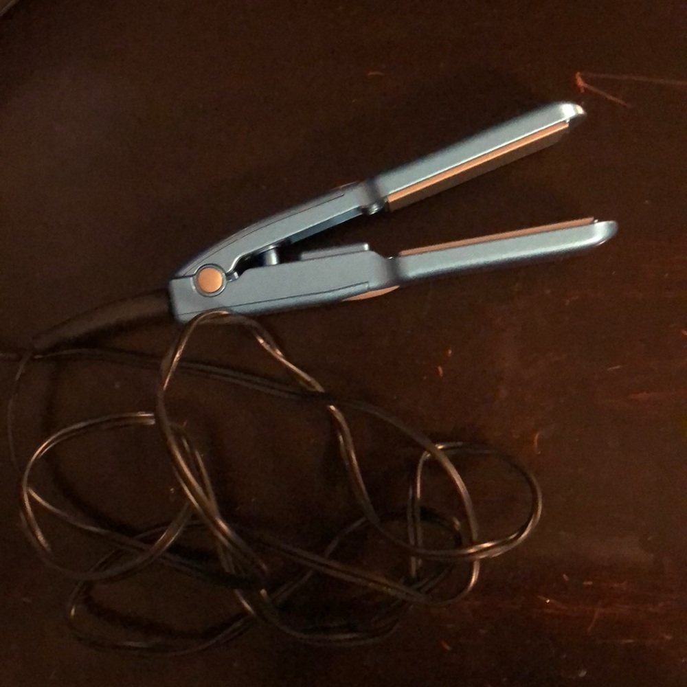 Flat iron